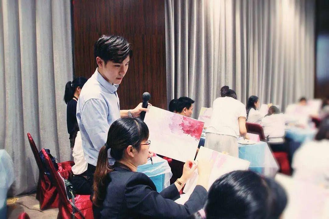 油画大师|零基础油画体验，赴一场艺术团建之约